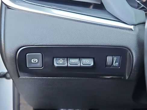 Used 2024 Buick Enclave Premium image 14