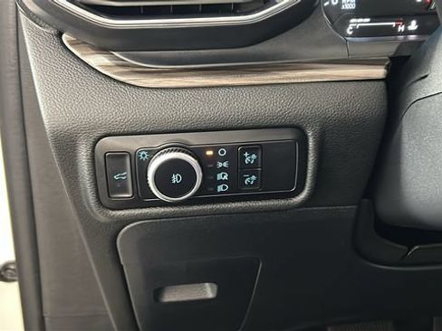 Used 2023 Ford Explorer Limited w/ Limited Technology Package AWD/4WD image 19