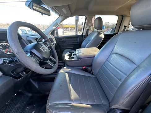 Used 2016 RAM 5500 Tradesman w/ Chrome Appearance Group image 11