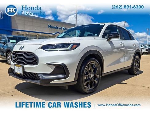 Used 2024 Honda HR-V Sport image 1