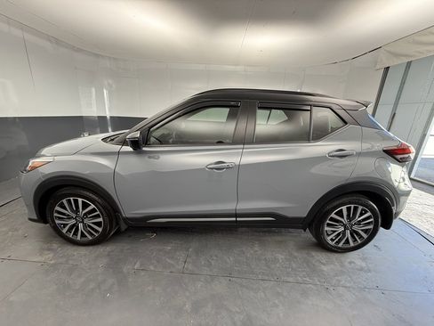 Used 2024 Nissan Kicks SR w/ SR Premium Package image 10