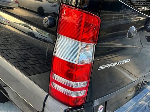 Used 2016 Mercedes-Benz Sprinter 2500 image 25