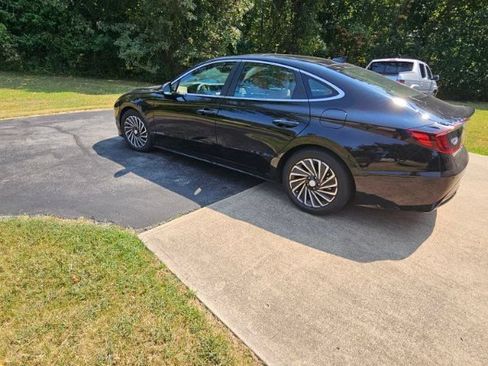 Used 2023 Hyundai Sonata Limited FWD image 3