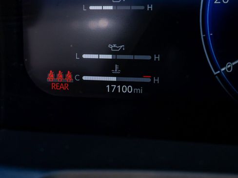 Used 2024 Toyota Tacoma TRD Off-Road AWD/4WD image 20