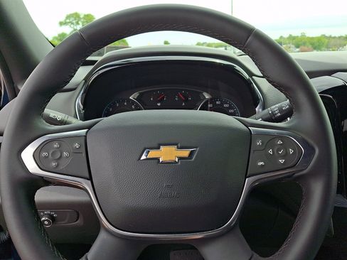 Certified 2023 Chevrolet Traverse LT FWD image 20