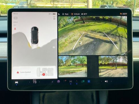 Used 2023 Tesla Model Y Performance image 23