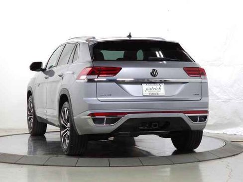 Used 2022 Volkswagen Atlas Cross Sport SEL Premium R-Line AWD/4WD image 7
