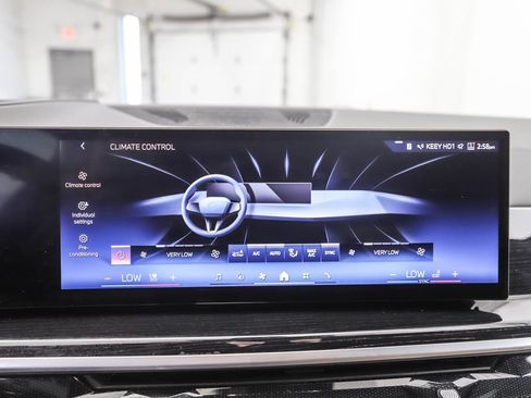 Certified 2024 BMW X6 xDrive40i w/ Premium Package image 19