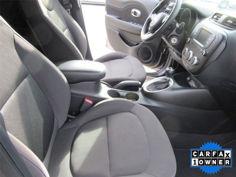 Used 2018 Kia Soul image 17
