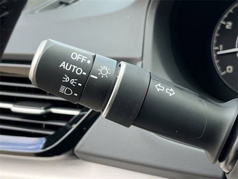 Certified 2025 Acura RDX w/ Technology Package image 25