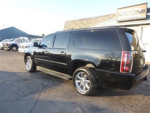 Used 2014 GMC Yukon XL Denali image 8