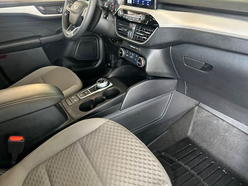 Used 2022 Ford Escape SE AWD/4WD image 16