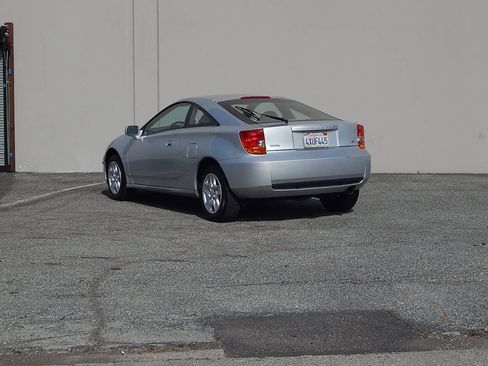 Used 2002 Toyota Celica GT image 3