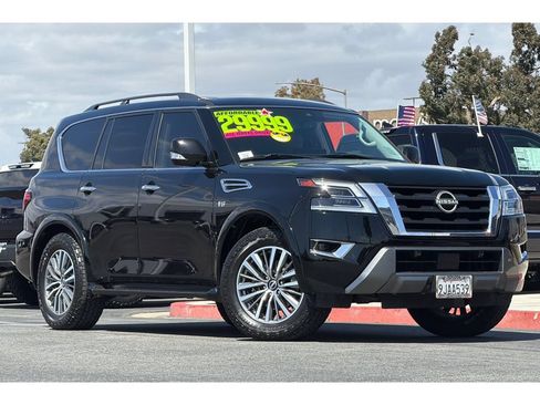 Used 2021 Nissan Armada SV w/ SV Appearance Package RWD image 2