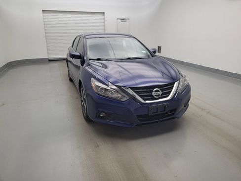 Used 2017 Nissan Altima 2.5 SR FWD image 14