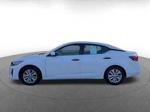 Used 2025 Nissan Sentra S image 9