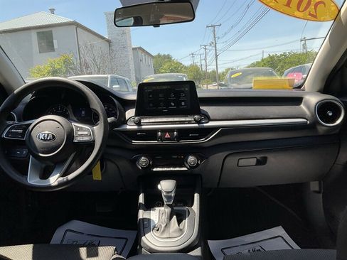 Used 2019 Kia Forte LXS FWD image 13
