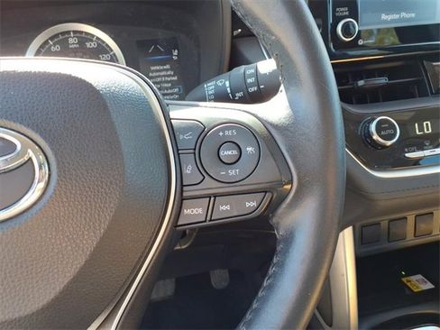 Certified 2022 Toyota Corolla Cross LE image 16