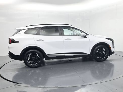 Certified 2026 Kia Sportage EX w/ EX Panorama Roof Package FWD image 8