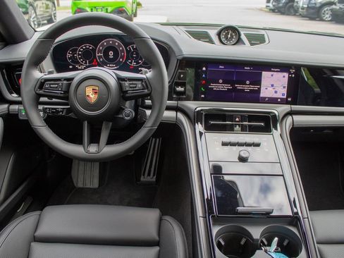Used 2026 Porsche Panamera image 12