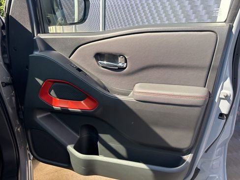 Used 2023 Nissan Frontier PRO-4X w/ Technology Package image 69