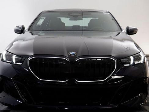 New 2026 BMW 540i xDrive w/ Executive Package image 22