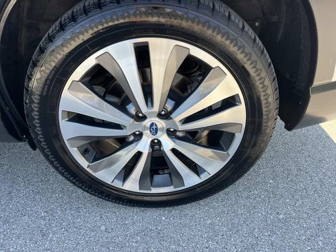 Used 2021 Subaru Ascent Limited w/ Technology Package AWD/4WD image 11