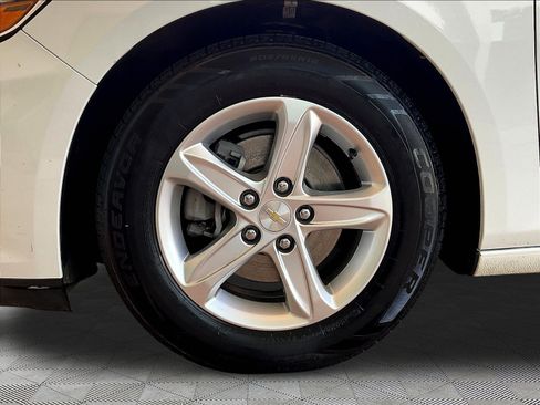 Used 2022 Chevrolet Malibu LS w/ Driver Confidence Package II FWD image 33