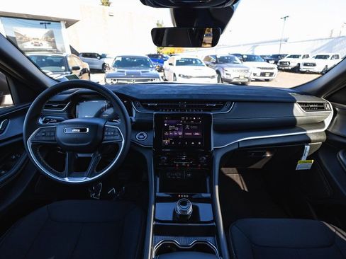 New 2025 Jeep Grand Cherokee Laredo X w/ Trailer Tow Package AWD/4WD image 23