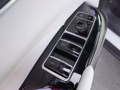 New 2026 Cadillac Lyriq Luxury image 15