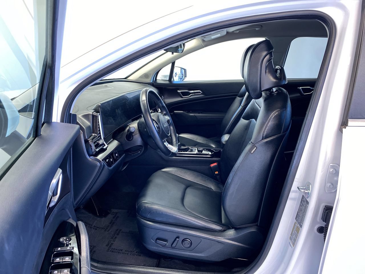 Certified 2025 Kia Sportage EX FWD image 16