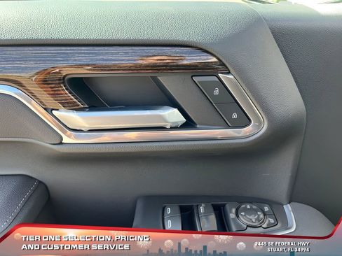 New 2025 GMC Sierra 1500 Elevation image 21