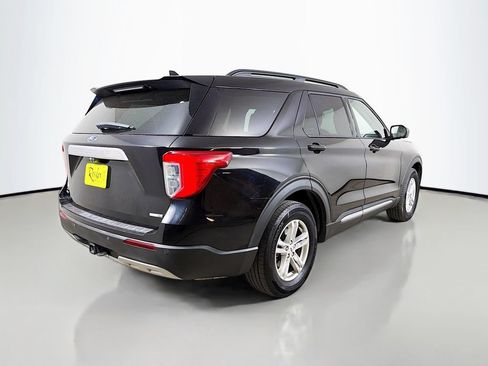 Used 2020 Ford Explorer XLT w/ Equipment Group 202A AWD/4WD image 6