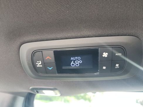 New 2026 Chrysler Pacifica Limited w/ S Appearance Package image 21