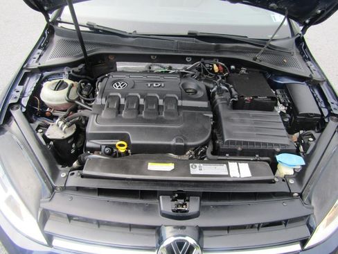 Used 2015 Volkswagen Golf TDI FWD image 18