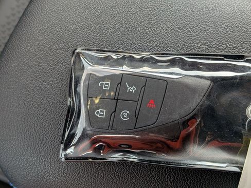 Certified 2024 Chevrolet Blazer EV RS image 37