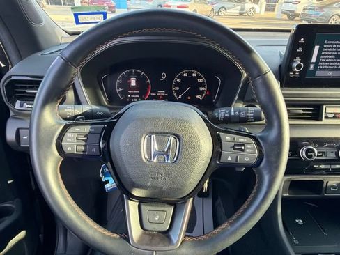 Used 2025 Honda Pilot TrailSport image 14
