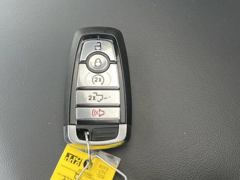 Used 2025 Ford F150 Raptor AWD/4WD image 29