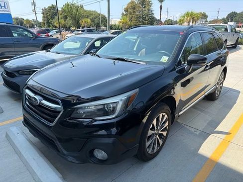 Used 2019 Subaru Outback 2.5i Touring AWD/4WD image 1
