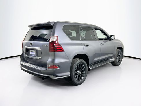 Used 2022 Lexus GX 460 Premium w/ Accessory Package image 5