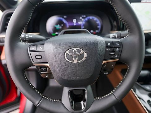 Used 2026 Toyota Crown Limited w/ Advanced Technology Package image 12