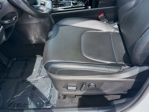 Used 2023 Kia Sportage EX FWD image 18
