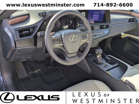 New 2025 Lexus ES 350 w/ Premium Package image 9