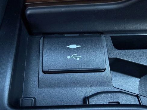 Used 2022 Lexus ES 350 Ultra Luxury w/ Accessory Package 2 image 21