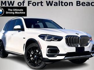 Used 2023 BMW X5 xDrive45e video 1