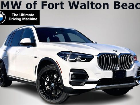 Used 2023 BMW X5 xDrive45e image 1