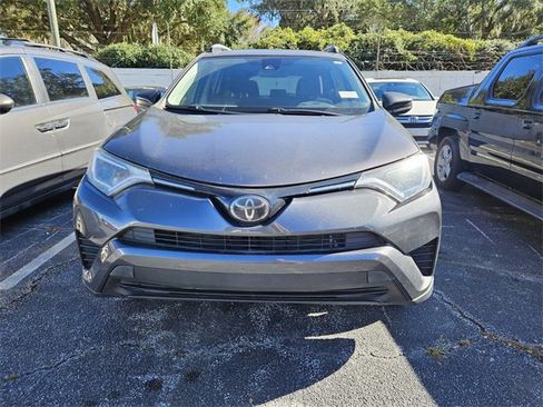 Used 2018 Toyota RAV4 LE image 3