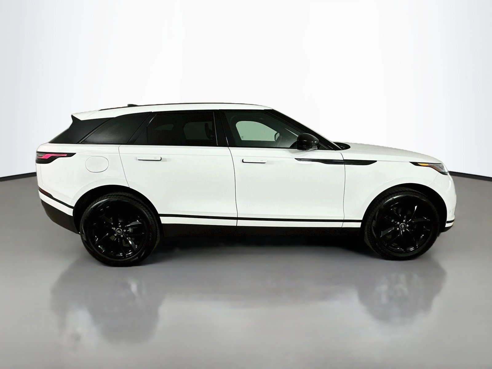 New 2026 Land Rover Range Rover Velar S AWD/4WD image 4