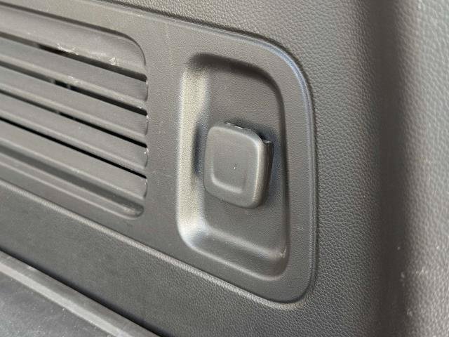 Used 2021 Buick Enclave Avenir w/ Avenir Technology Package AWD/4WD image 10