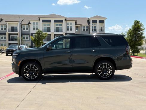 Used 2025 Chevrolet Tahoe RST w/ Advanced Technology Package RWD image 4